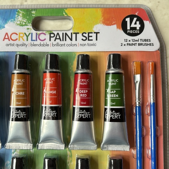 Bundle - Acrylic Paint Set + Canvas - Picture 6 of 7